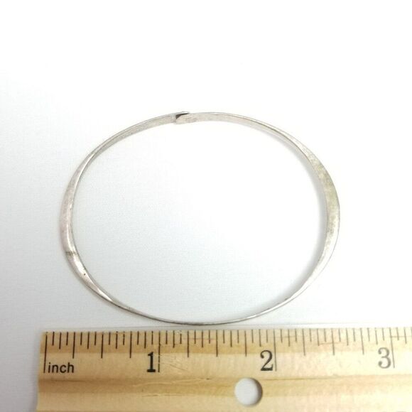 Vintage Sterling Silver Skinny Bangle Bracelet, Peg Clasp, Signed PJ, Estate - Picture 7 of 10
